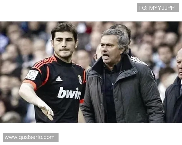 英超足球明星姐弟恋揭秘球场之外的甜蜜与挑战